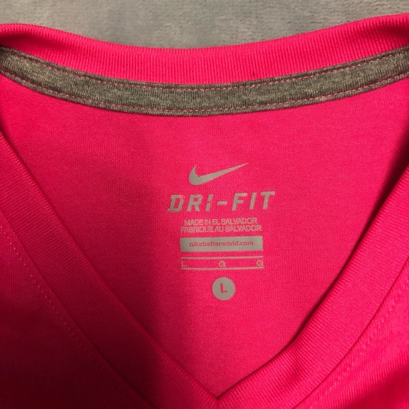 🌻Nike Neon Pink Workout Shirt - Picture 2 of 2